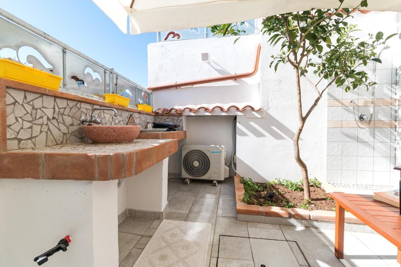 קאלה גונונה Purple Flower Suite Apartment מראה חיצוני תמונה