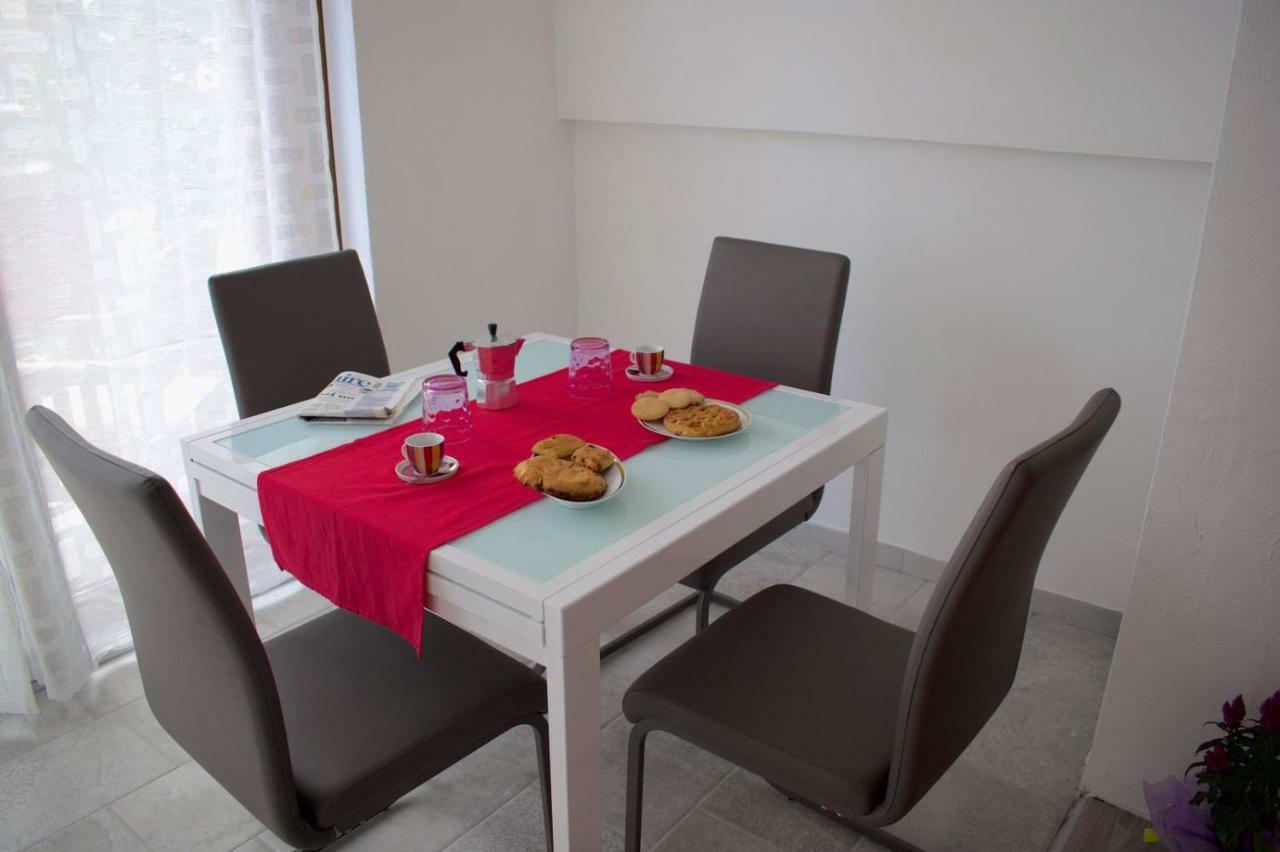 קאלה גונונה Purple Flower Suite Apartment מראה חיצוני תמונה